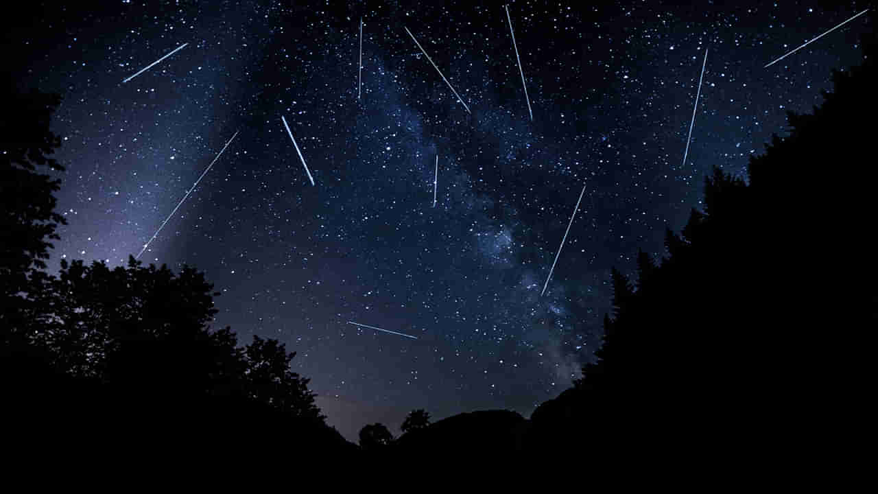 Perseid Meteor Shower 2023 : पुढच्या आठवड्यात अवकाशात अद्भूत नजारा, नयनरम्य उल्का वर्षाव पाहता येणार