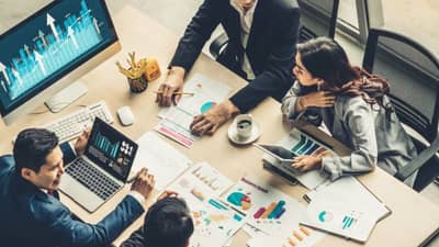 व्यवसायामध्ये यशस्वी होण्यासाठी आहेत हे चार आधारस्तंभ, जाणून घ्या!