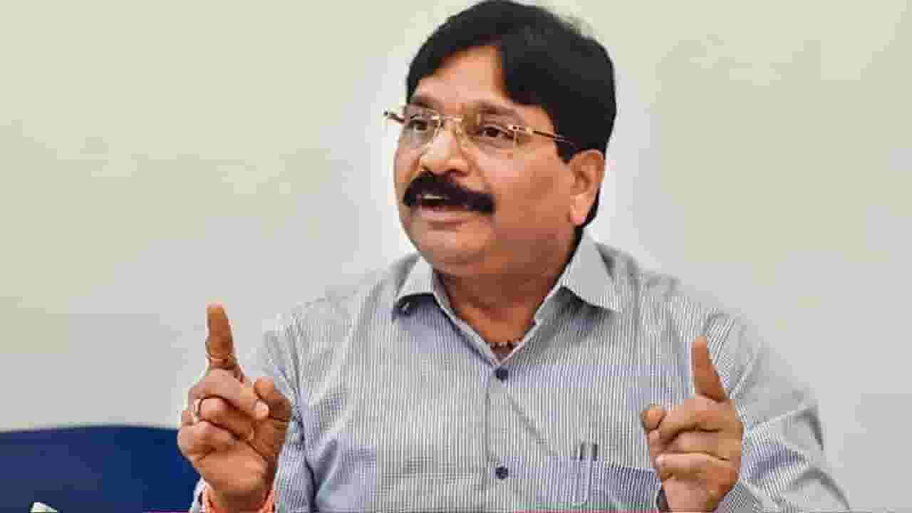 '... तर कारवाई का नाही?', रवींद्र वायकर यांच्या याचिकेवरील सुनावणी पूर्ण; हायकोर्टाचा मुंबई महापालिकेला सवाल