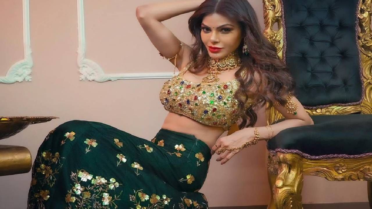 Sherlyn Chopra | मी राहूल गांधींशी लग्न करेन, पण... शर्लिन चोप्राने समोर ठेवली ही अट ! Sherlyn Chopra | मी राहूल गांधींशी लग्न करेन, पण... शर्लिन चोप्राने समोर ठेवली ही अट !