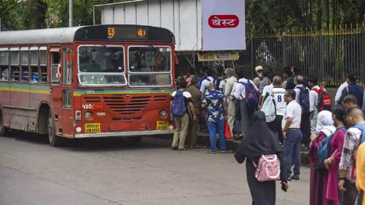 BEST Strike | 'बेस्ट'च्या संपामुळे मुंबईकर बेहाल; मागण्या मान्य न झाल्यानं ६ व्या दिवशी संप सुरूच BEST Strike | 'बेस्ट'च्या संपामुळे मुंबईकर बेहाल; मागण्या मान्य न झाल्यानं ६ व्या दिवशी संप सुरूच