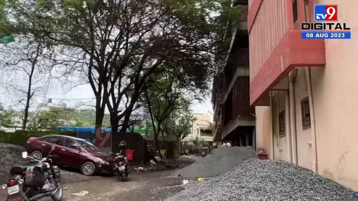 अनधिकृत इमारतींचा भांडाफोड; शासकीय कार्यालयाच्या बनावट शिक्के आणि लेटर हेडचा वापर उघड अनधिकृत इमारतींचा भांडाफोड; शासकीय कार्यालयाच्या बनावट शिक्के आणि लेटर हेडचा वापर उघड