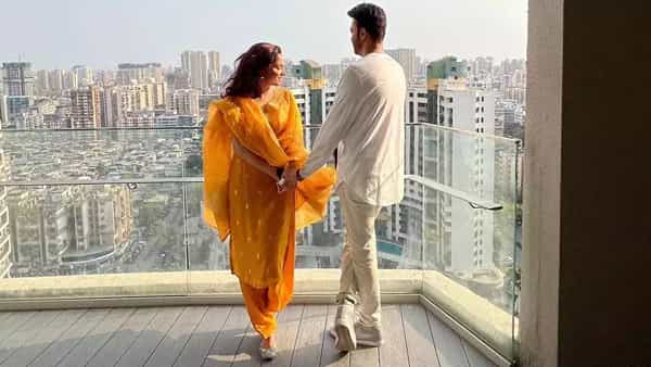 टीव्हीची फेमस अभिनेत्री अंकिता लोखंडे ही नेहमीच तिच्या पर्सनल लाईफमुळे जोरदार चर्चेत असते. अंकिता लोखंडे हिची जबरदस्त अशी फॅन फाॅलोइंग ही सोशल मीडियावर बघायला मिळते.