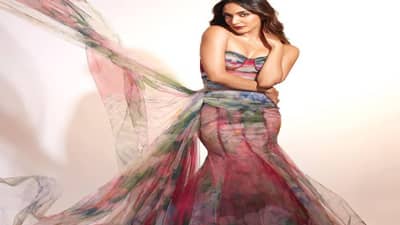 Kiara Advani | ऑफ शोल्डर ड्रेसमध्ये दिसला किआरा अडवाणीचा जलवा, फोटो पाहून चाहते म्हणाले..