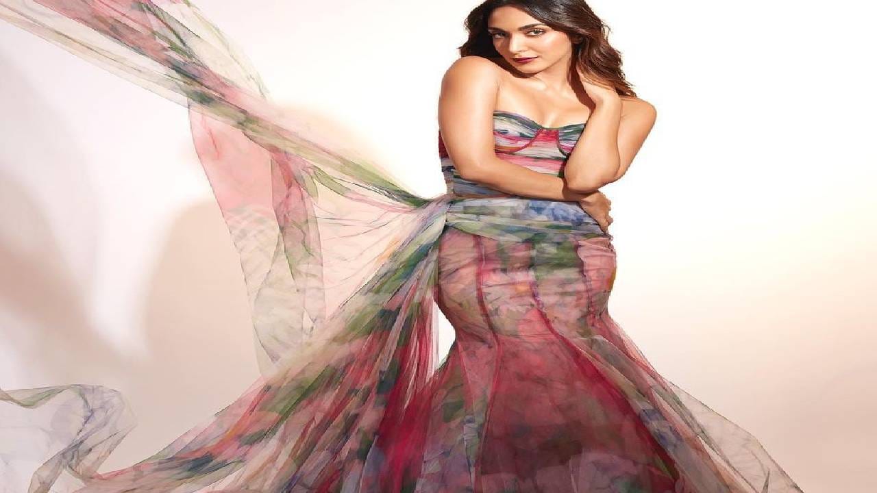 Kiara Advani | ऑफ शोल्डर ड्रेसमध्ये दिसला किआरा अडवाणीचा जलवा, फोटो पाहून चाहते म्हणाले.. Kiara Advani | ऑफ शोल्डर ड्रेसमध्ये दिसला किआरा अडवाणीचा जलवा, फोटो पाहून चाहते म्हणाले..