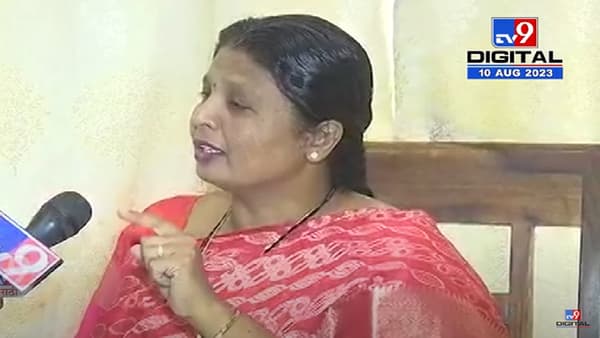 ‘हिम्मत असेल तर स्मृती इराणी आता चोळी बांगड्यांचा आहेर मोदी यांना पाठवणार का?’, सुषमा अंधारे यांचं आव्हान