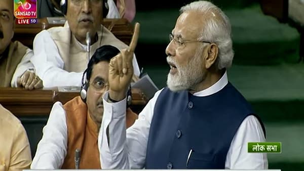 ‘स्वत:चे दोष लपवण्यासाठी चिन्ह आणि विचार चोरले’, पंतप्रधान मोदी यांचा काँग्रेसवर हल्लाबोल