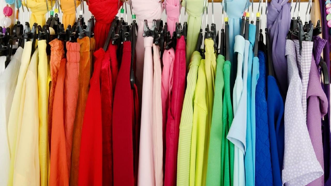 Friday Lucky Colour राशीनुसार शुक्रवारी घाला या रंगाचे कपडे, प्रगतीचे मार्ग होतील खुले Friday Lucky Colour राशीनुसार शुक्रवारी घाला या रंगाचे कपडे, प्रगतीचे मार्ग होतील खुले