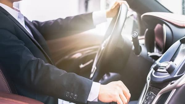 Car Driving Skills : कार चालवताना फॉलो करा या 10 टिप्स, लोकही म्हणतील तुम्हाला एक्सपर्ट ड्रायव्हर