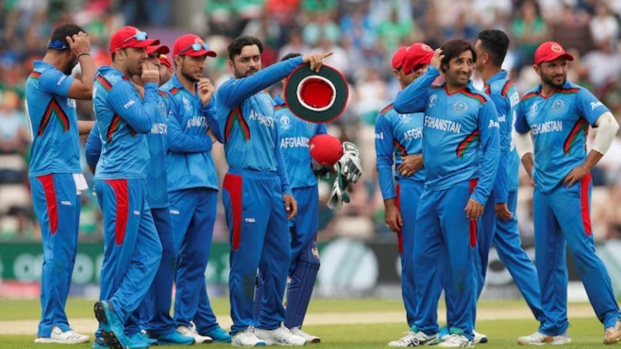 डावखुरा फलंदाज नजीबुल्ला झद्रानचाही आगामी आशिया चषक स्पर्धेसाठी १७ जणांच्या संघात समावेश करण्यात आला आहे.