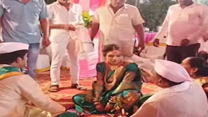 घटस्फोट न देता दुसरे लग्न करणाऱ्या नवरदेवाला पहिल्या पत्नीने शिकवला धडा; भर लग्न मंडपात काय झालं पाहा घटस्फोट न देता दुसरे लग्न करणाऱ्या नवरदेवाला पहिल्या पत्नीने शिकवला धडा; भर लग्न मंडपात काय झालं पाहा