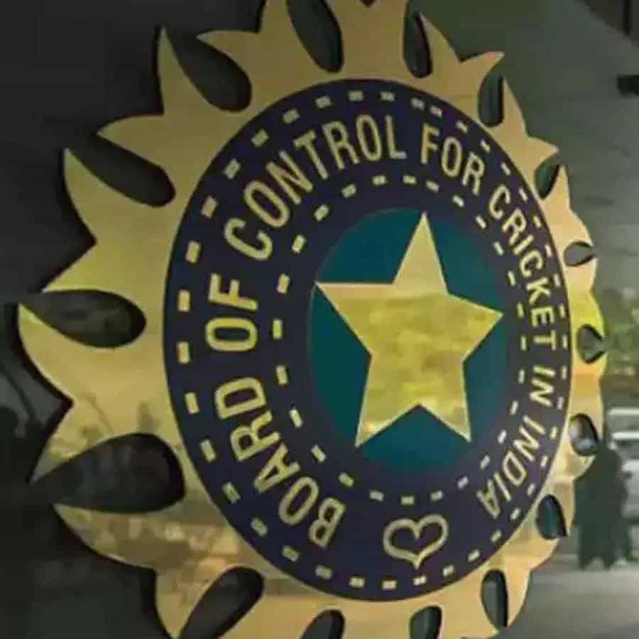 आशिया कप 2023 स्पर्धेसाठी अवघ्या काही दिवसांचा अवधी शिल्लक आहे. या स्पर्धेला 30 ऑगस्टपासून सुरु होणार आहे. मात्र या स्पर्धेसाठी अजूनही टीम इंडियाची निवड केलेली नाही. त्यामुळे कोणत्या खेळाडूंना संधी मिळणार या बाबत प्रचंड उत्सुकता आहे. जसप्रीत बुमराह यानेही जबरदस्त कमबॅक केलं आहे.