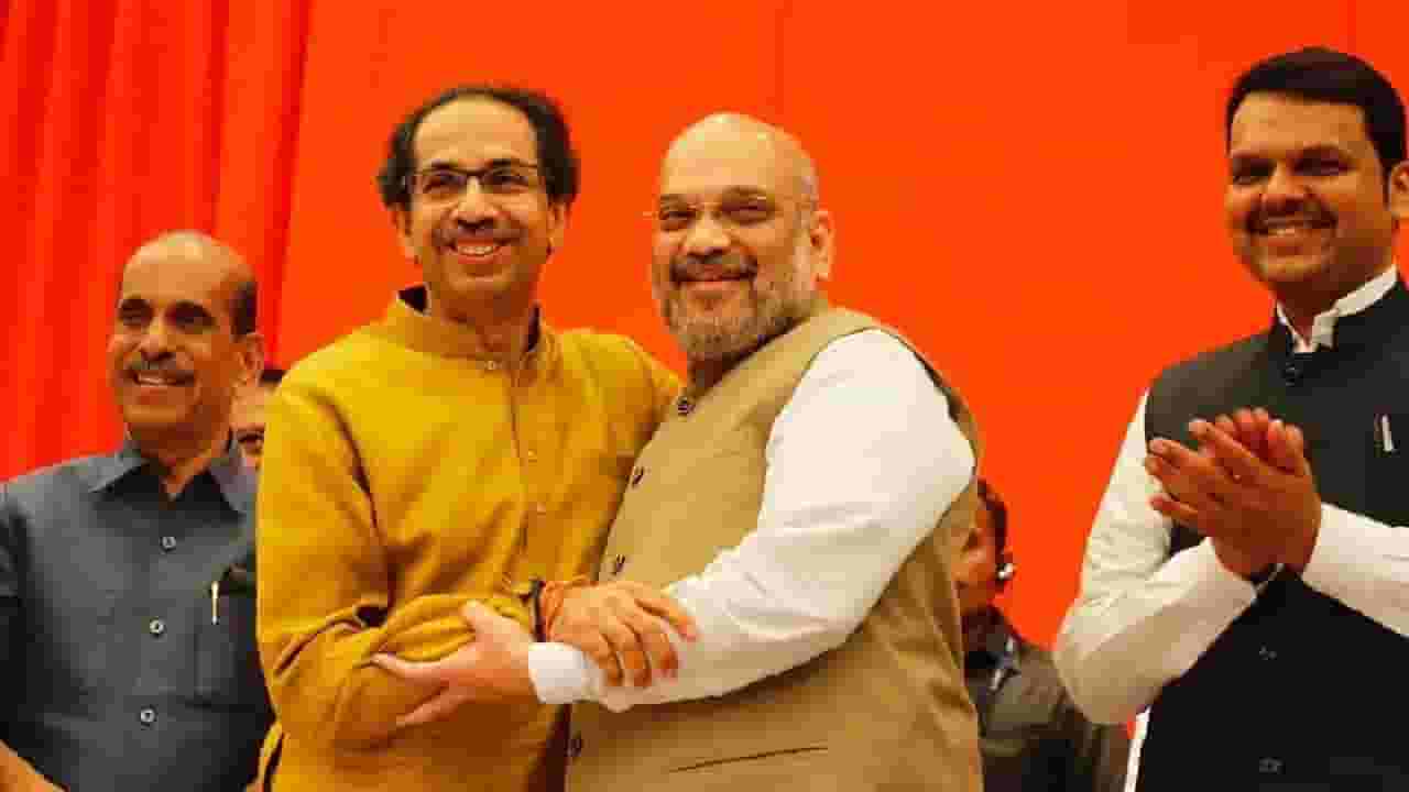 ‘ठरल्याप्रमाणे खोट बोलण्याची प्रथा कायम ठेवली’; राऊत यांच्यावर कोणीची आगपाखड? पाहा काय केली टीका ‘ठरल्याप्रमाणे खोट बोलण्याची प्रथा कायम ठेवली’; राऊत यांच्यावर कोणीची आगपाखड? पाहा काय केली टीका