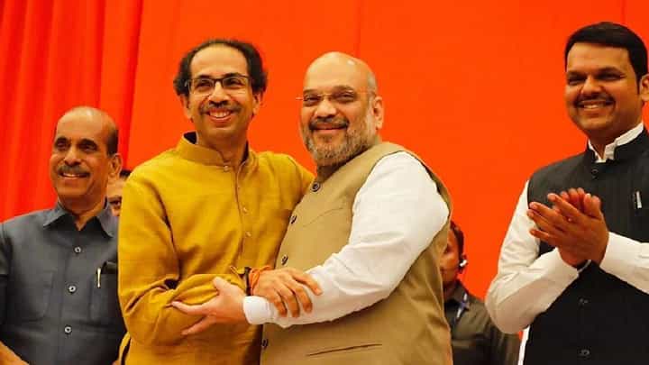 ‘ठरल्याप्रमाणे खोट बोलण्याची प्रथा कायम ठेवली’; राऊत यांच्यावर कोणीची आगपाखड? पाहा काय केली टीका ‘ठरल्याप्रमाणे खोट बोलण्याची प्रथा कायम ठेवली’; राऊत यांच्यावर कोणीची आगपाखड? पाहा काय केली टीका