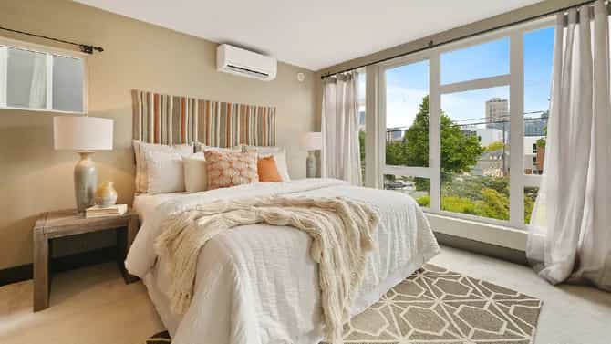 Bedroom Vastu Tips : नवरा-बायकोमध्ये सतत होतात भांडणे? बेडरूममधून या गोष्टी आजच करा बाहेर