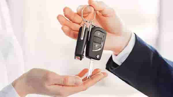 Insurance Claim : विमा क्लेमसाठी कारच्या दोन्ही Key ठेवायच्या का सोबत, काय सांगतो नियम