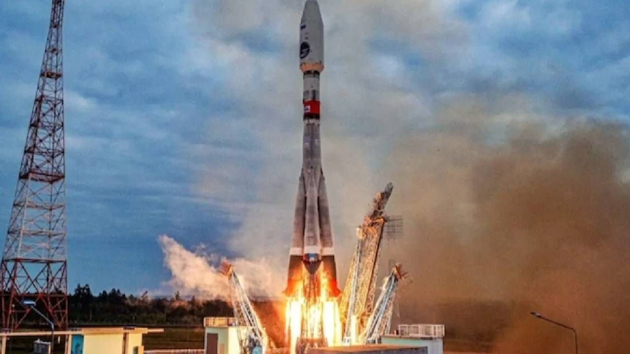 Chandrayaan-3 vs Luna-25 missions | रशियाच्या चांद्र मोहिमेला मोठा झटका, अचानक मिशन संकटात Chandrayaan-3 vs Luna-25 missions | रशियाच्या चांद्र मोहिमेला मोठा झटका, अचानक मिशन संकटात