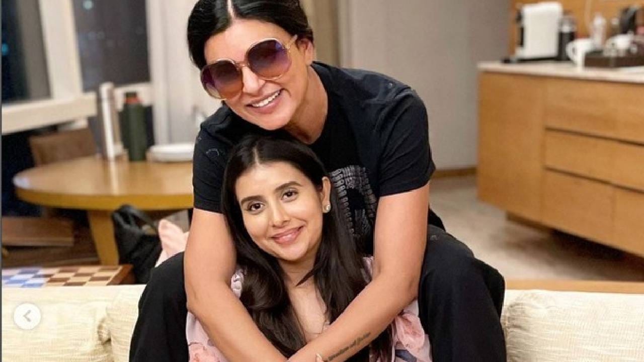 राजीव सेन याच्यासोबत घटस्फोट होऊनही चारु असोपा हिचे सेन कुटुंबासोबत चांगले संबंध दिसतात. नेहमीच चारु असोपा ही ननंद सुष्मिता सेन हिचे काैतुक करताना दिसते.