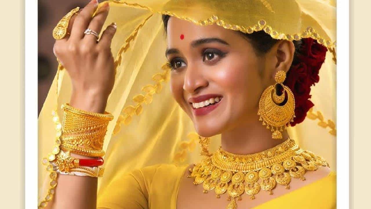 Gold Silver Rate Today : दणकावून आपटले भाव, चांदीने स्वस्ताईत सोन्यावर केली मात