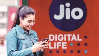 Reliance Jio : नेट सेट गो! मोबाईलमध्ये इंटरनेटचे तुफान, रिलायन्सने खेळली जबरदस्त खेळी