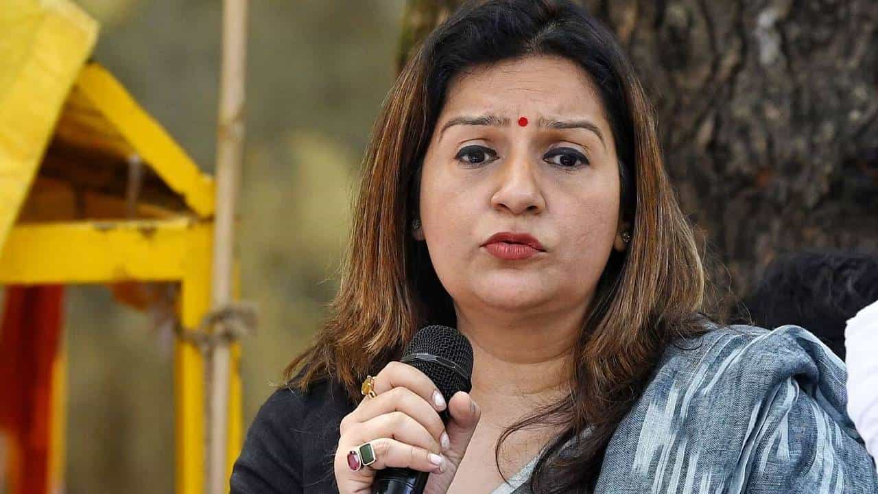 Priyanka Chaturvedi यांनी थेटच म्हटलं, 'आमचं सरकार तर येऊ द्या मग बघा...'