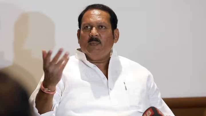 शरद पवार यांनी अजित पवार यांच्याबाबतच्या केलेल्या 'त्या' वक्तव्यावर उदयनराजे भोसले म्हणाले... शरद पवार यांनी अजित पवार यांच्याबाबतच्या केलेल्या 'त्या' वक्तव्यावर उदयनराजे भोसले म्हणाले...