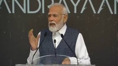 VIDEO |इस्रो प्रमुखांनी दिली पंतप्रधान मोदींना चांद्रयान-3 च्या प्रक्रियेची माहिती