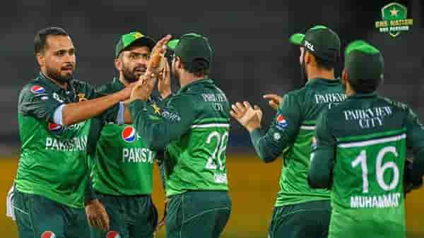 Pak vs Afg Odi : आशिया कप स्पर्धेपूर्वी पाकिस्तानचा धुमधडाका, बाबर आणि रिझवानला फॉर्मात आल्याने टीम इंडियाचं टेन्शन वाढलं