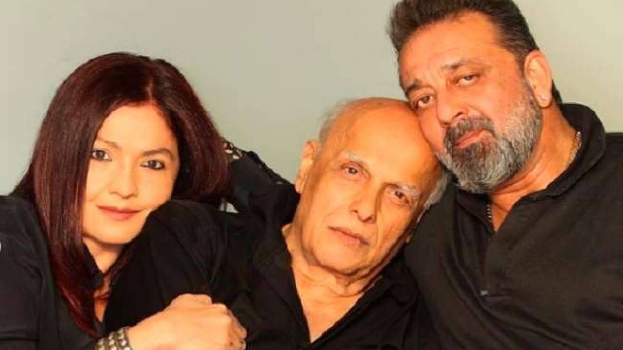 पूजा भट्ट बिग बाॅस ओटीटी 2 मध्ये सहभागी झाली होती. टाॅप 5 पर्यंत धमाकेदार गेम खेळताना पूजा भट्ट ही दिसली. विशेष म्हणजे लेकीसाठी बिग बाॅसच्या घरात महेश भट्ट देखील गेले होते.