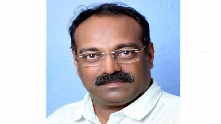 IAS अधिकारी रमाकांत बिरादार यांना आर्थिक गुन्हे शाखेचं समन्स, काय आहे प्रकरण? IAS अधिकारी रमाकांत बिरादार यांना आर्थिक गुन्हे शाखेचं समन्स, काय आहे प्रकरण?