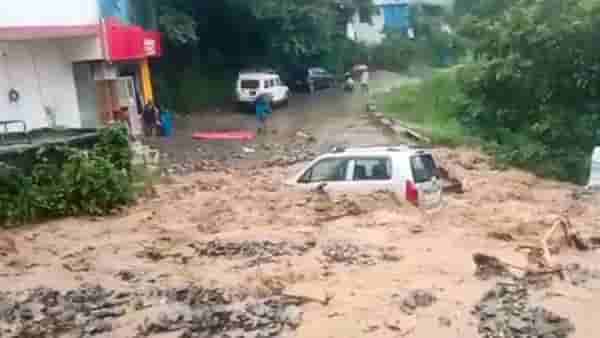 Rain update | भारतातल्या या राज्यात पावसाच तांडव, पुढचे 24 तास महत्त्वाचे, भितीदायक फोटो आले समोर