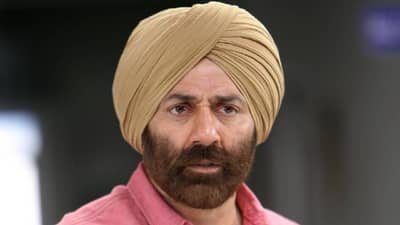 Sunny Deol | गदर 2च्या जबरदस्त कामगिरीनंतर सनी देओल याने व्यक्त केली चक्क ही मोठी इच्छा, थेट  म्हणाला, या अभिनेत्रीसोबत मला