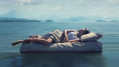 Shwapna Shastra : स्वप्नात पाणी दिसण्याचा होतो असा अर्थ, जीवनात घडणार असतात या गोष्टी