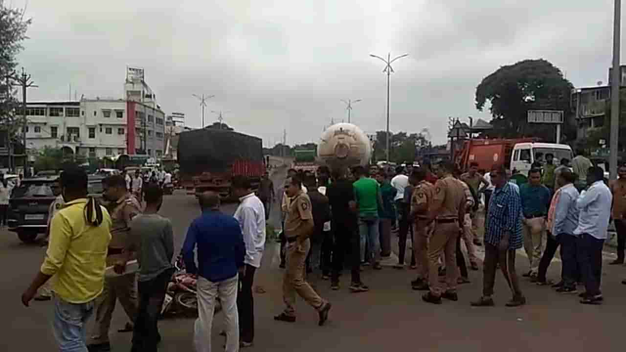 Jalgaon Accident : सहकार विभागाच्या मिटिंगसाठी चालले होते, पण वाटेतच काळाचा घाला