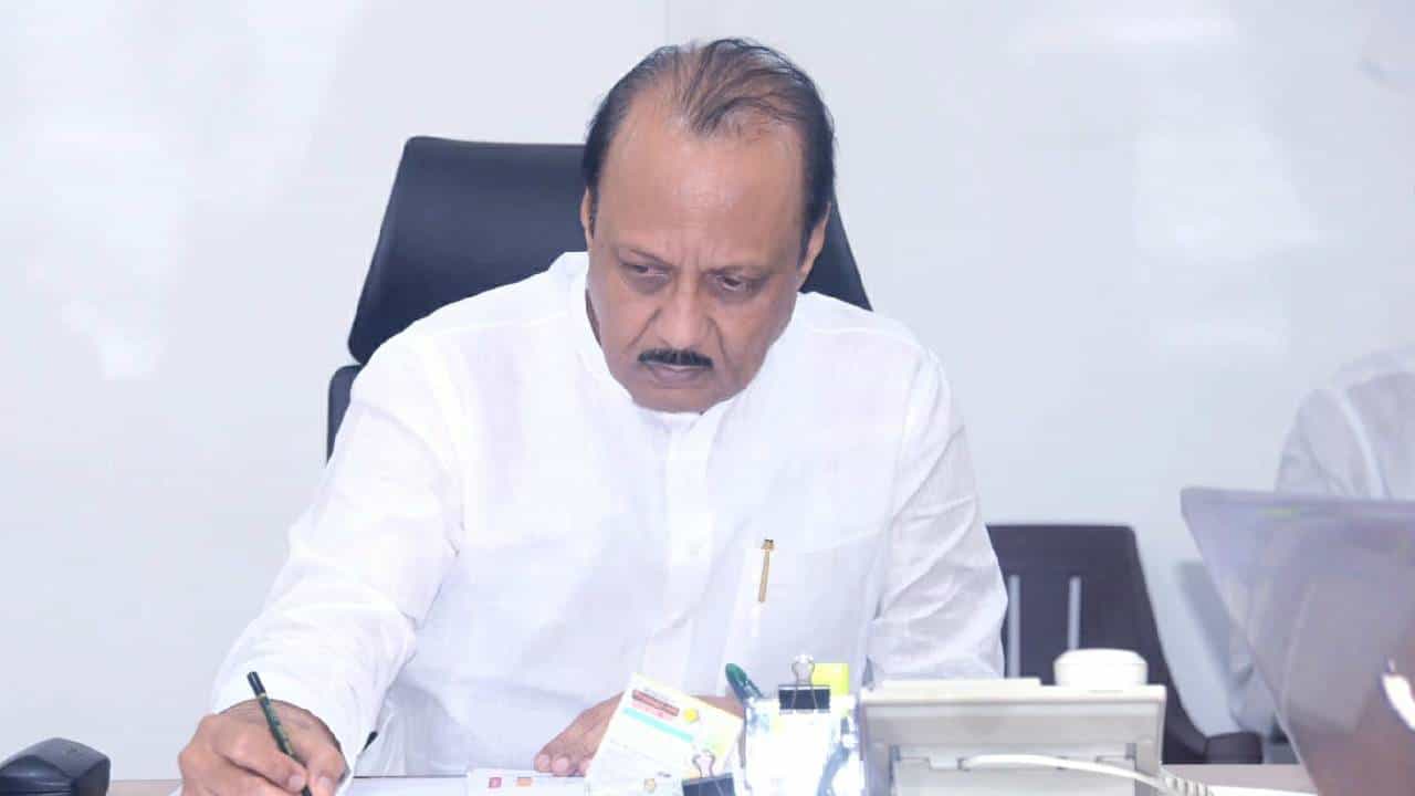 Ajit Pawar यांना सरकारमधून काढून टाकण्यासाठी शरद पवार यांचे प्रयत्न सुरू? भाजप नेत्याचा मोठा गौप्यस्फोट