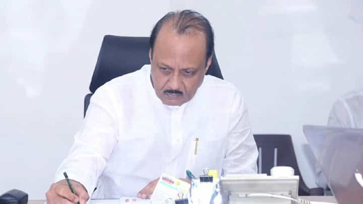 Ajit Pawar यांना सरकारमधून काढून टाकण्यासाठी शरद पवार यांचे प्रयत्न सुरू? भाजप नेत्याचा मोठा गौप्यस्फोट Ajit Pawar यांना सरकारमधून काढून टाकण्यासाठी शरद पवार यांचे प्रयत्न सुरू? भाजप नेत्याचा मोठा गौप्यस्फोट