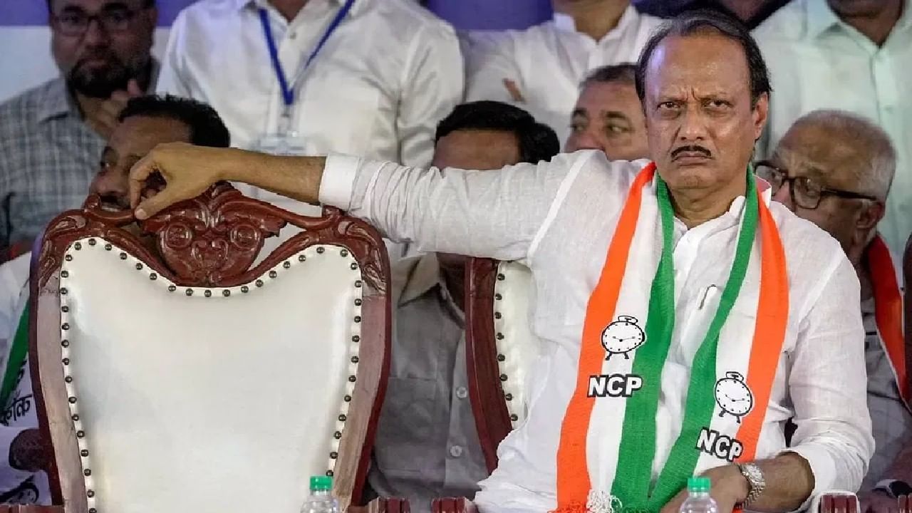 अजितदादांचा हा 'असा' विकास म्हणजे शाहू, फुले, आंबेडकरांच्या विचारांचा घोर अपमान; सामनातून टीकास्त्र अजितदादांचा हा 'असा' विकास म्हणजे शाहू, फुले, आंबेडकरांच्या विचारांचा घोर अपमान; सामनातून टीकास्त्र