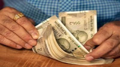 Astro Tips : कर्जातून होईल मुक्तता, थांबलेला पैसाही मिळेल परत, हे ज्योतिषीय उपाय आहेत फारच प्रभावी