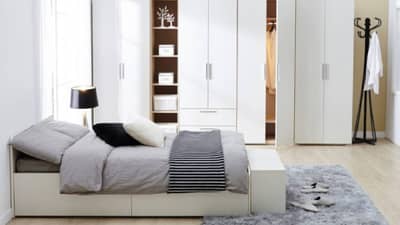 Vastu Tips : वास्तूशास्त्रात सांगितले आहे बेडरूम संबंधीत नियम, या उपायांनी वाढतो पती पत्निच्या नात्यातला गोडवा