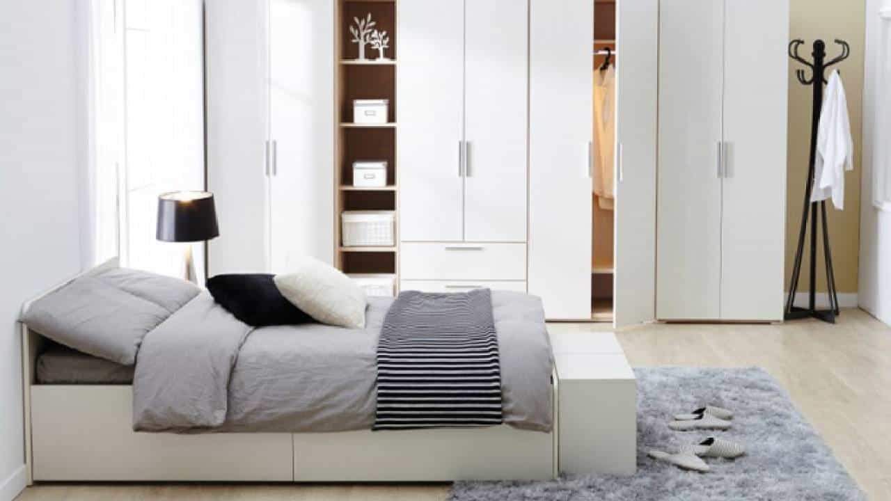 Vastu Tips : वास्तूशास्त्रात सांगितले आहे बेडरूम संबंधीत नियम, या उपायांनी वाढतो पती पत्निच्या नात्यातला गोडवा