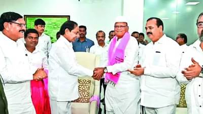 82 वर्षाच्या नेत्याचा बीआरएसमध्ये प्रवेश, नगर जिल्ह्याच्या राजकीय समीकरणांचा विचका; कुणाचा डाव उधळला जाणार?