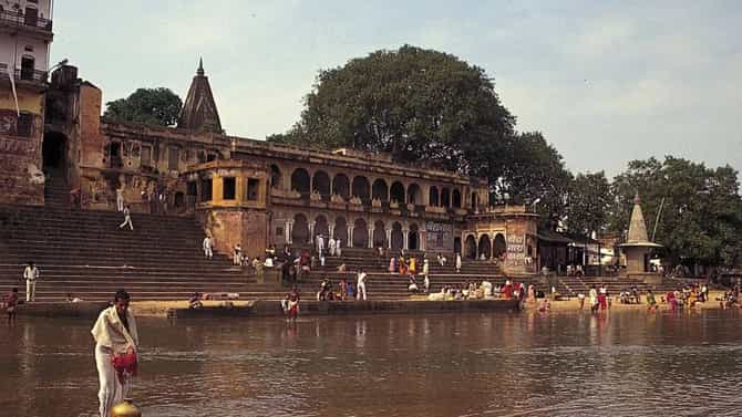 Pitru Paksha 2023 : बोध गयेला पिंडदानाचे का आहे महत्त्व? गरूड पुराणात सांगितले आहे कारण