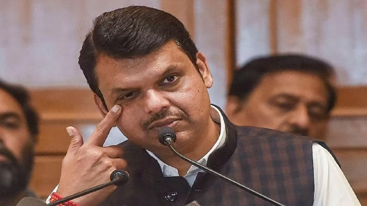 'Devendra Fadnavis यांना भीती, म्हणून माफी मागितली', एकनाथ खडसे नेमकं काय म्हणाले?