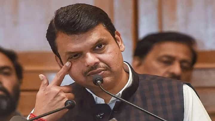 '... तर २०२४ ला फडणवीस यांचं सरकार पाडल्याशिवाय राहणार नाही', कुणी दिला इशारा? '... तर २०२४ ला फडणवीस यांचं सरकार पाडल्याशिवाय राहणार नाही', कुणी दिला इशारा?