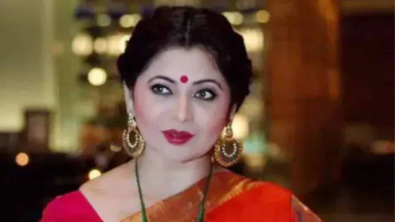 मनसेविरोधात दीपाली सय्यद आक्रमक, ओशिवरा पोलीस ठाण्यात काय केली तक्रार दाखल?