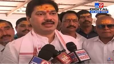 कृषीमंत्री धनंजय मुंडे प्रभू वैद्यनाथाच्या चरणी नतमस्तक; शेतकऱ्यासाठी घातलं साकडं, म्हणाले…