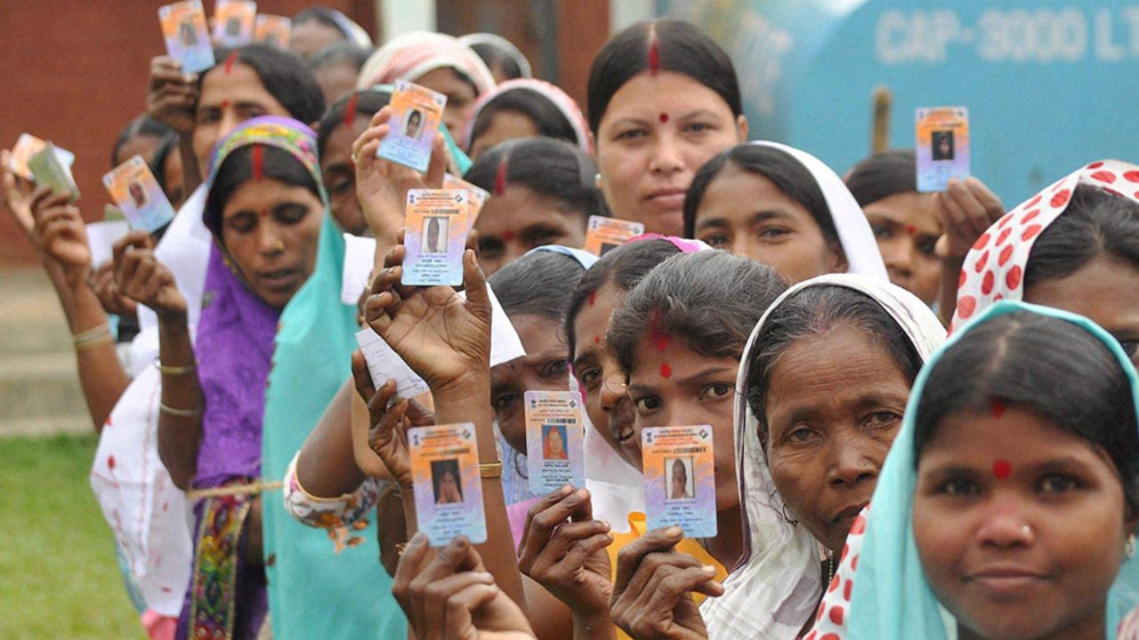 lok sabha election | लोकसभा निवडणुकीची आचारसंहिता कधीपासून...राज्यातील मंत्र्याने केला दावा lok sabha election | लोकसभा निवडणुकीची आचारसंहिता कधीपासून...राज्यातील मंत्र्याने केला दावा
