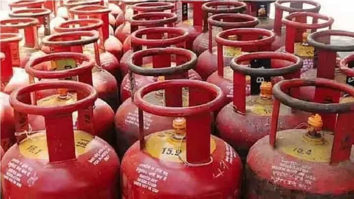 Free LPG Gas | 75 लाख गरिबांना मिळणार मोफत एलपीजी गॅस कनेक्शन? Free LPG Gas | 75 लाख गरिबांना मिळणार मोफत एलपीजी गॅस कनेक्शन?