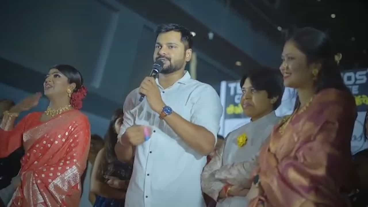 तृप्ती देसाई यांच्या साक्षीने गौतमी पाटील आणि माधुरी पवार यांची फ्रेंडशिप एकदा पहाच