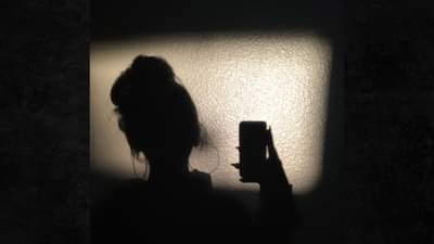 श्राद्धाची तयारी सुरु होती इतक्यात आला मुलीचा फोन, म्हणाली, पप्पा मी जीवंत आहे